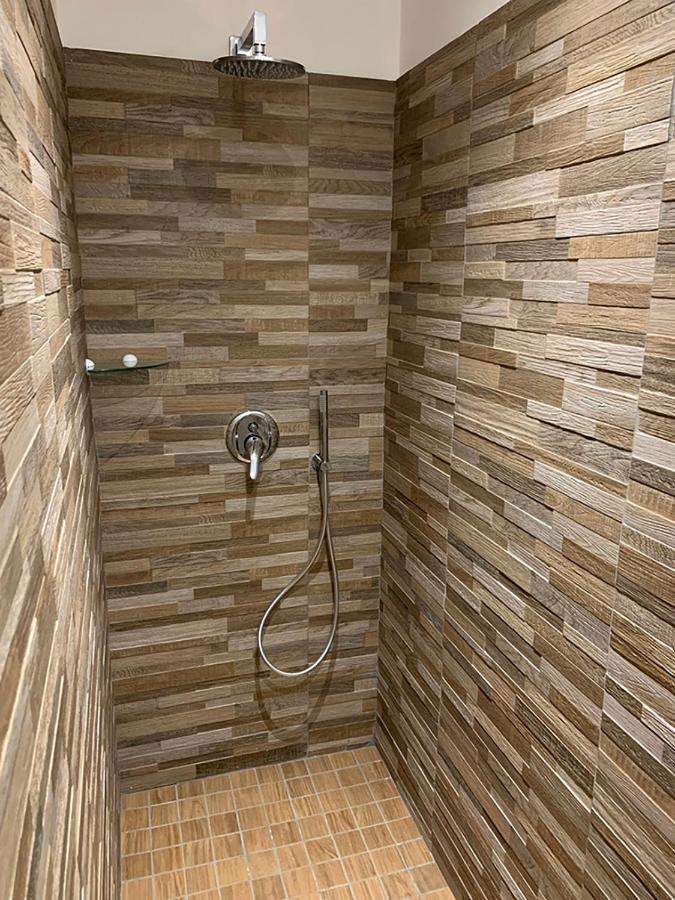 Comforthouse لاديسْبولِ المظهر الخارجي الصورة